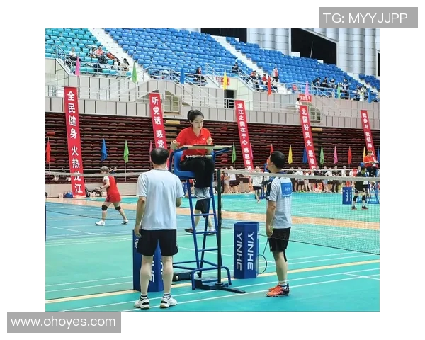 聚焦羽毛球：探讨成都羽毛球队在耐力训练中的挑战与成就